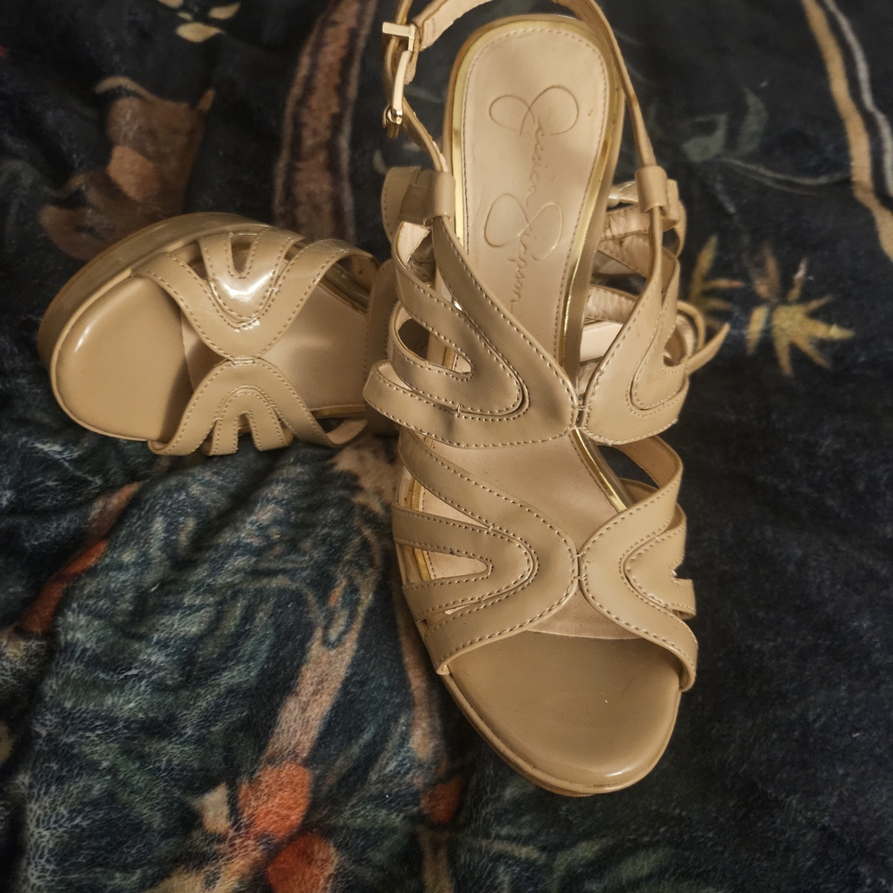Jessica Simpson Nude Strappy Heels - Picture 3 of 4